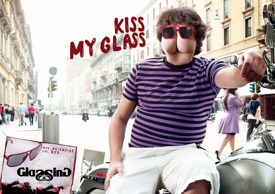 Glassing Sunglasses: Kiss my glass
