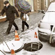 В Москве квартплата вырастет в среднем на 23%. Больше всего цены повысятся на горячую и холодную воду. ФОТО: ЕКАТЕРИНА ШТУКИНА «ИЗВЕСТИЯ»